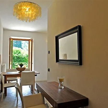 Sleeps 4 Lenno